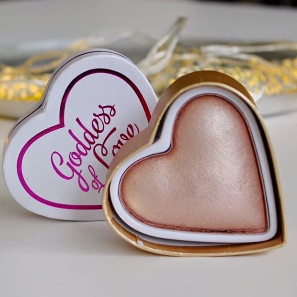 ♥️highlighter goddess of love tarte♥️